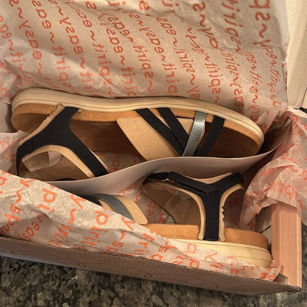 Easy spirit bottle 3 dark blue ankle strap comfort sandal NIB 7.5